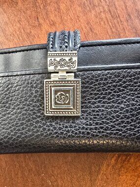Brighton Inspired Black Leather Wallet Organizer Silver Medallion Snap Closure
